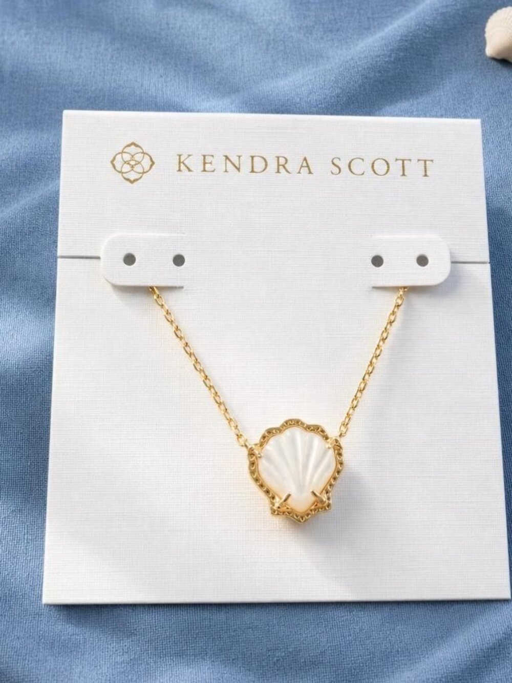 Kendra Scott Brynne Shell Gold Ivory Mother-of-Pearl Necklace